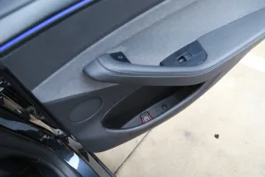 Drs Tuning 2025+ MODEL Y (JUNIPER) IÇIN ACIL ÇIKIS MANDAL - Görsel 2