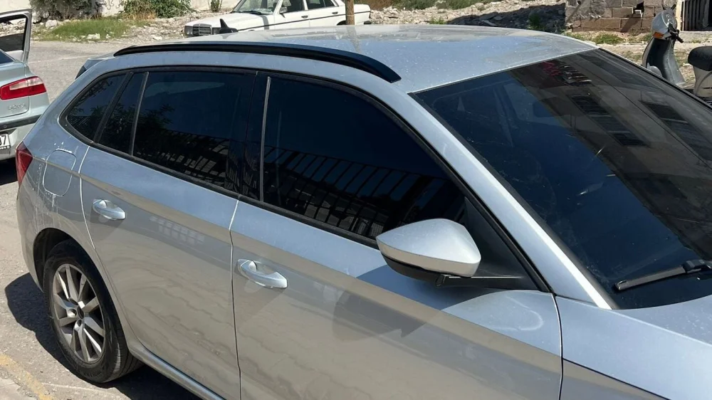 Skoda Scala 2019 Sonrası Tavan Çıtası Parlak Siyah