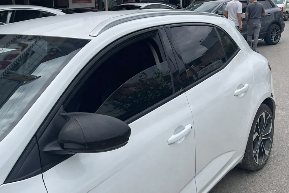 Renault Megane 4 HB 2016-2023 Tavan Çıtası Gümüş Gri