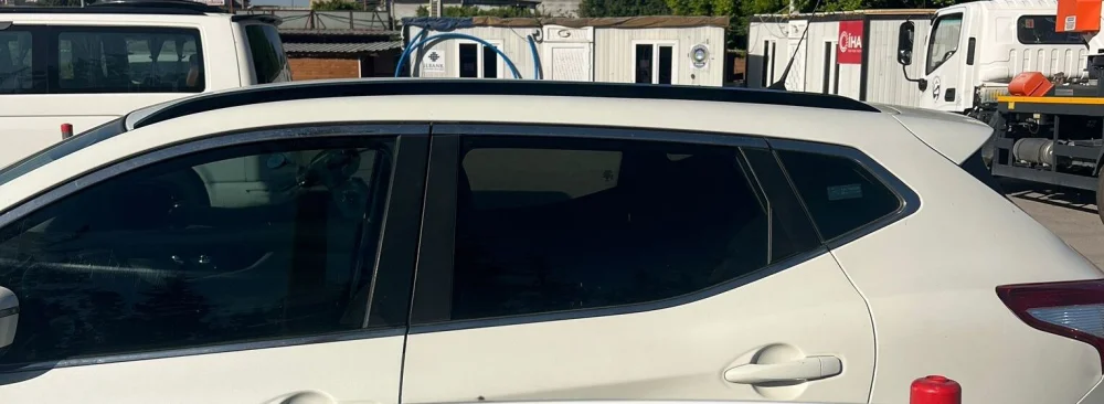 Nissan Qashqai 2017-2021 Tavan Çıtası Parlak Siyah