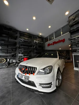 Boğaziçi uyumlu Mercedes C Serisi W204 Ön Lip Parça modelleri DRS Tuning'de. Kaliteli malzeme, hızlı kargo ve güvenli alışverişle hemen inceleyin.