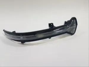 Çamkıran uyumlu G30 5 Serisi 2017+ İçin Ayna Sinyali - Sağ - 51167414650 modelleri DRS Tuning'de. Kaliteli malzeme, hızlı kargo ve güvenli alışverişle hemen