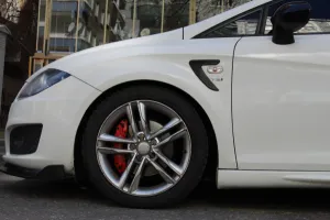 Body Kit Plastik Diğer uyumlu Universal Çamurluk Ventı modelleri Oto Aksesuar Shop'de. Kaliteli malzeme, hızlı kargo ve güvenli alışverişle hemen inceleyin.
