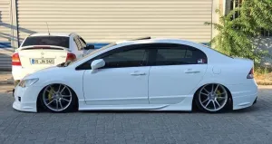 Honda Civic 2005-2011 (FD6) uyumlu Fd6 Custom Yan Marşpiyel modelleri DRS Tuning'de. Kaliteli malzeme, hızlı kargo ve güvenli alışverişle hemen inceleyin.