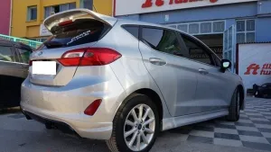 Ford Fiesta 2017-2023 (Mk7) uyumlu Makyajlı Spoiler 2018 (Fiber) modelleri DRS Tuning'de. Kaliteli malzeme, hızlı kargo ve güvenli alışverişle hemen inceleyin.