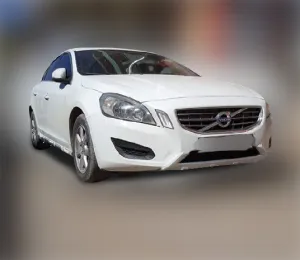 Volvo S60 Uyumlu Ön Difüzör Düz Makyajsız Kasa