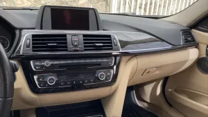 3 Serisi Uyumlu F30 Göğüslük Çıtası - Piano Black (2 Parça)DRS Tuning kalitesiyle tanışın! Özel olarak BMW F30 model araçlar için üretilen bu ürün, otomobiliniz