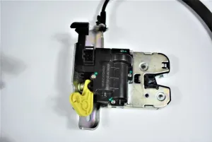 Audi A4 Uyumlu 2016-2019 Elektrikli Bagaj Açma thumb 2