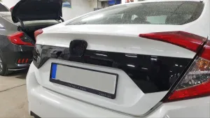 Drs Tuning Honda Civic Uyumlu Fc5 2016-2020 Bagaj Kapağı Plaka Üst Kaplaması Piano Black - Görsel 3