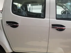 İsuzu D-Max Uyumlu 2012-2017 Kapı Kolu İç Kaplama Siyah thumb 2