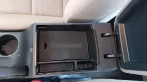 Hyundai Elantra Uyumlu 2016-2018 Orta Konsol Kutusu thumb 4