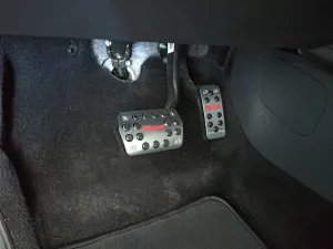 Drs Tuning Focus Uyumlu 2010-2019 Pedal Seti Kırmızı Yazılı Otomatik - Görsel 3