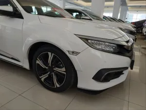 Honda Civic Uyumlu Fc5 2016-2020 Ön Çamurluk Kabartma (Typer) thumb 4