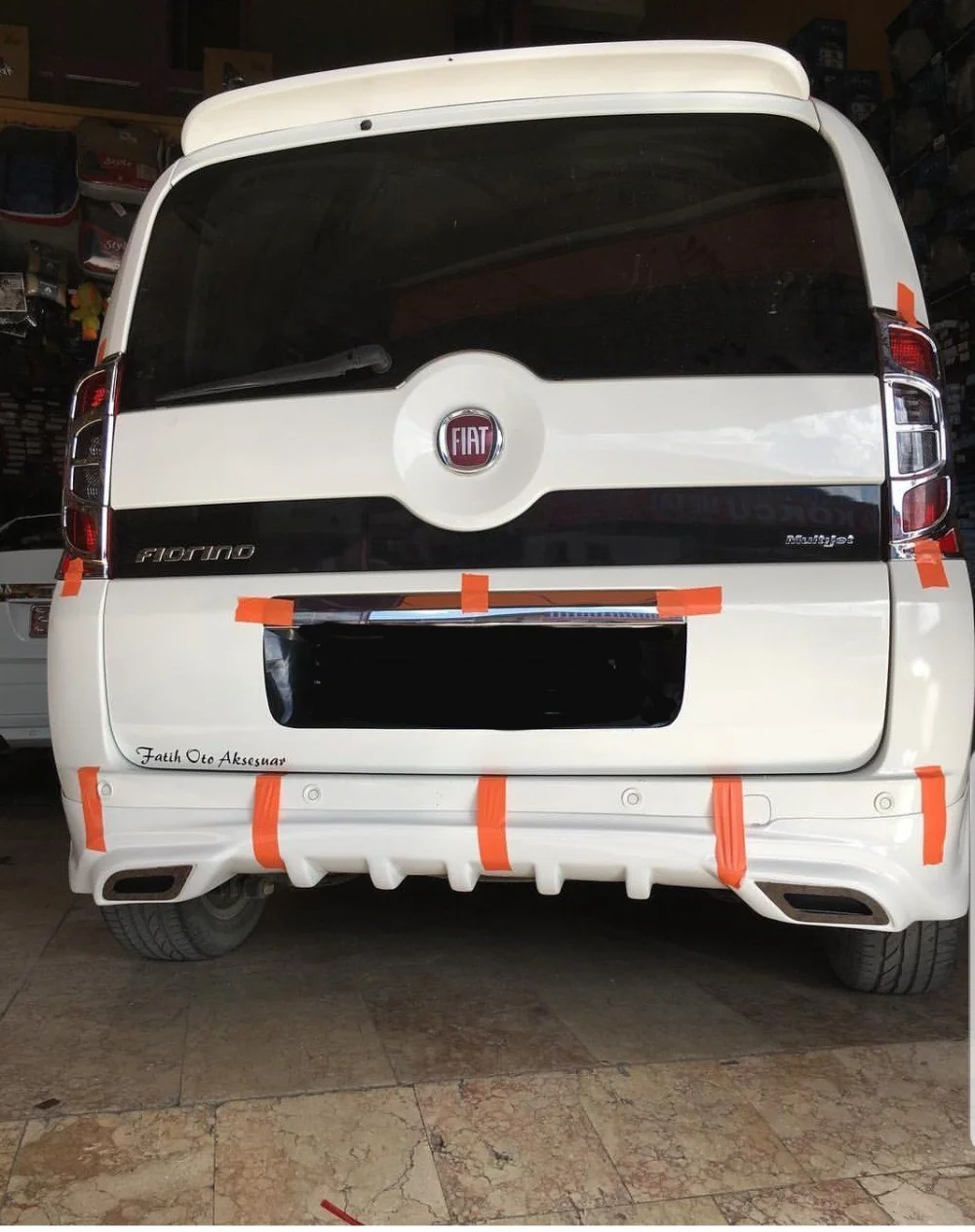 Fiat Fiorino Uyumlu X Difüzörlü Arka Karlık Boyalı